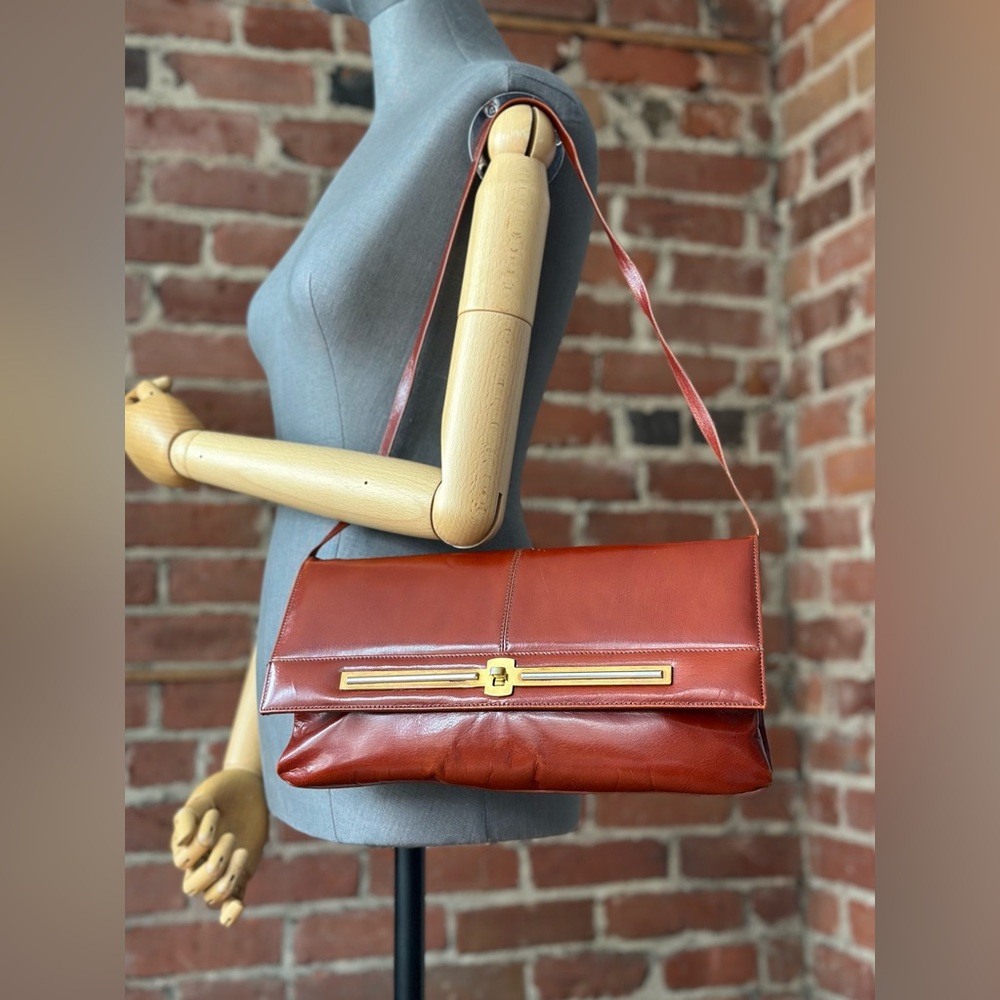 Vintage Brown Clutch Purse Gold Bar Clasp 70s Shoulder Bag